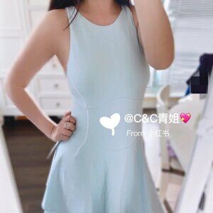 Lululemon court crush dress Size 4 - Charged Indigo - Skort Dress - EUC